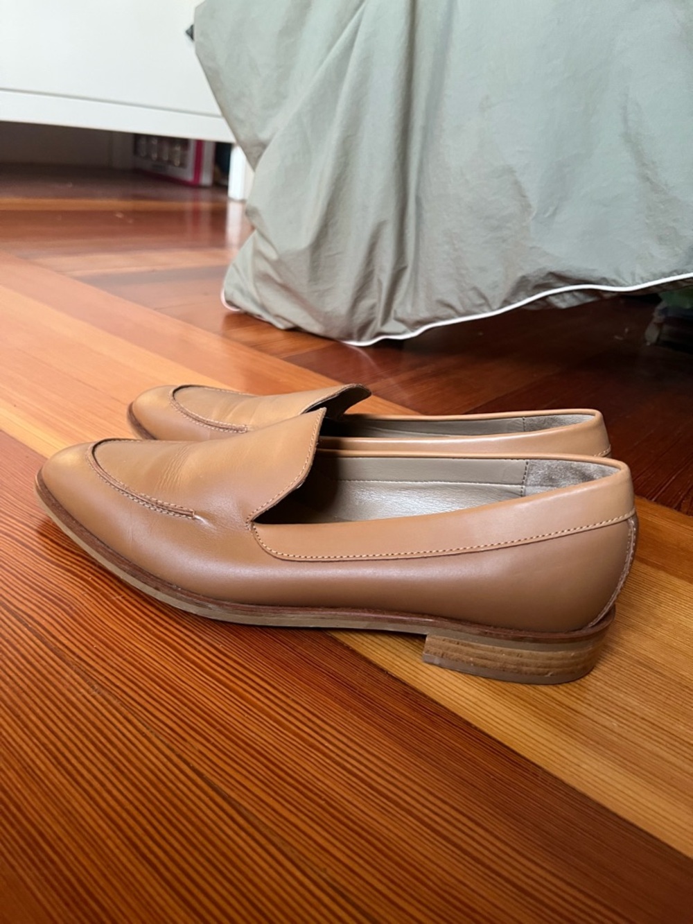 Everlane Women’s 100% Leather Modern Loafers in Camel - Never Worn